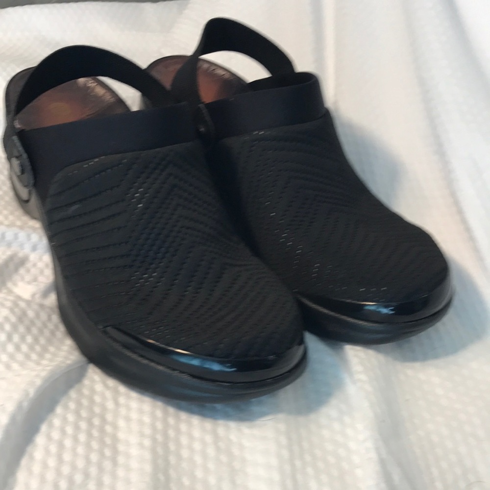 B Zees black clogs with stretch back strap